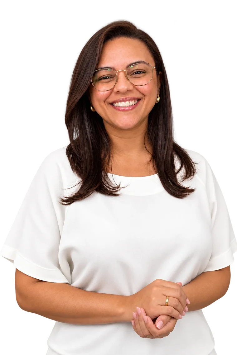 Ana Dantas sorrindo